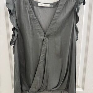 Mustard Seed Gray Draped V-Neck Ruffle Shoulder Camisole